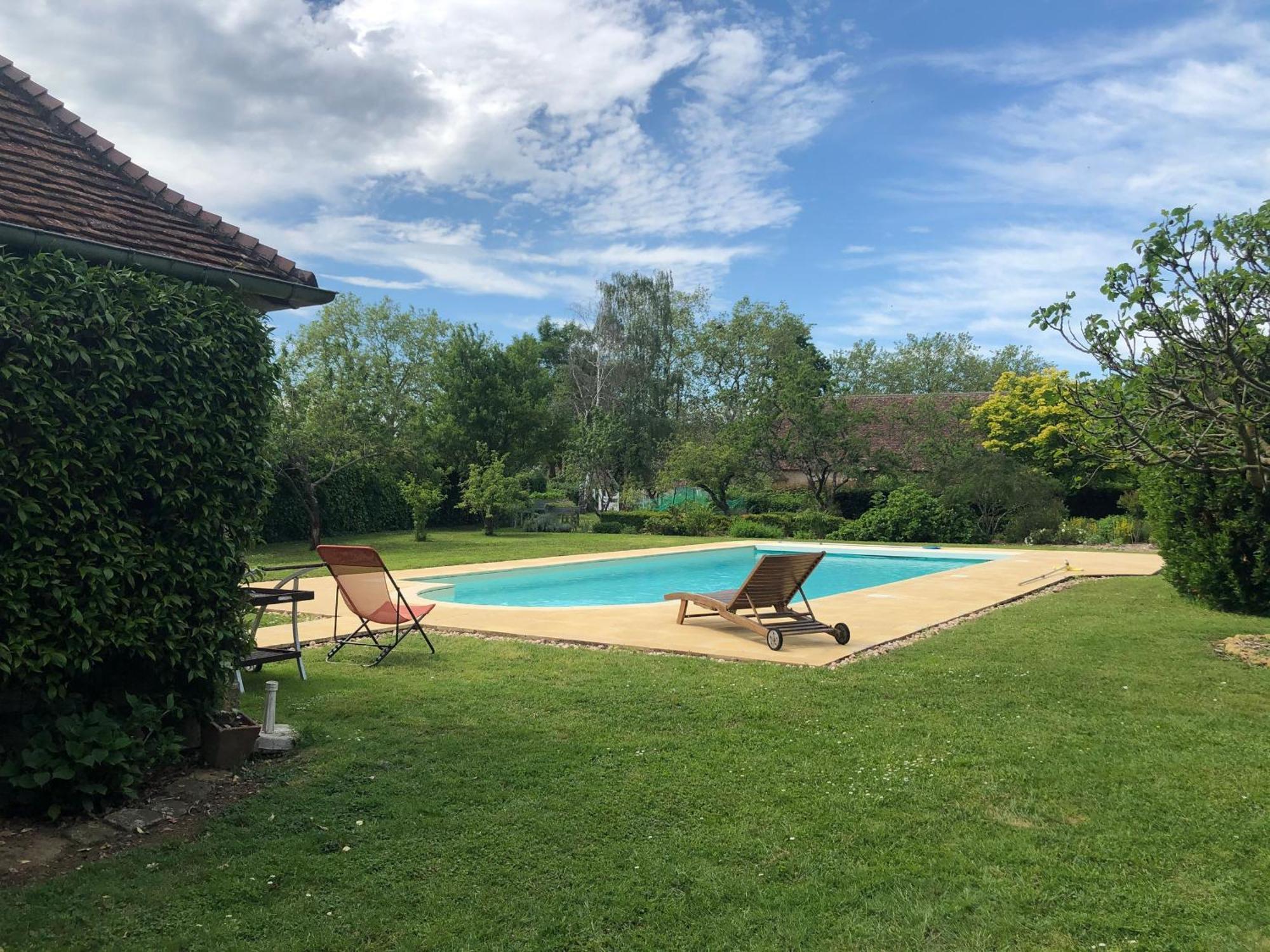 Gite Charmant Avec Piscine Chauffee, Tennis Et Jardin Pres De Beaumont-Sur-Sarthe - Fr-1-410-214 Villa Maresche Exterior photo